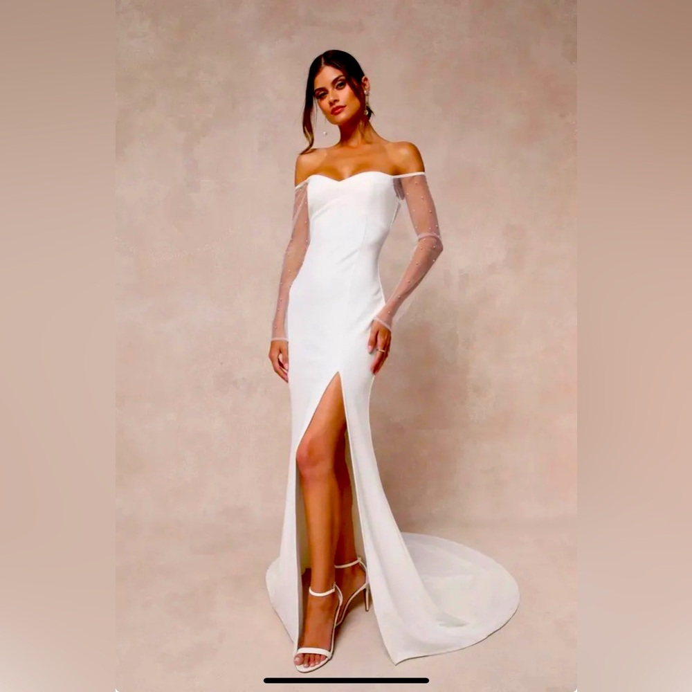 Lulus beautiful wedding gown size large new